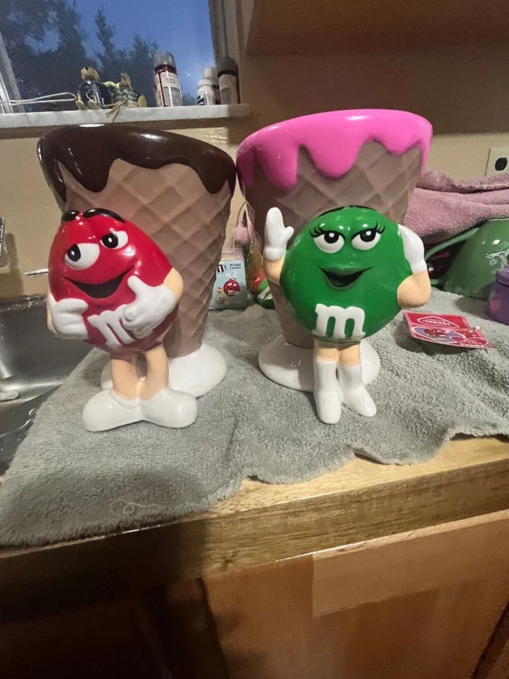 Galerie M&M's Character Ceramic Mug Set Red Green Ice Cream Cone Base